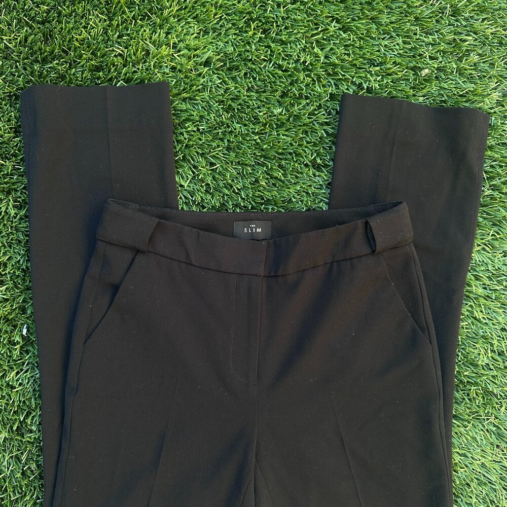 White House Black Market Slim Low-Rise Slacks – M